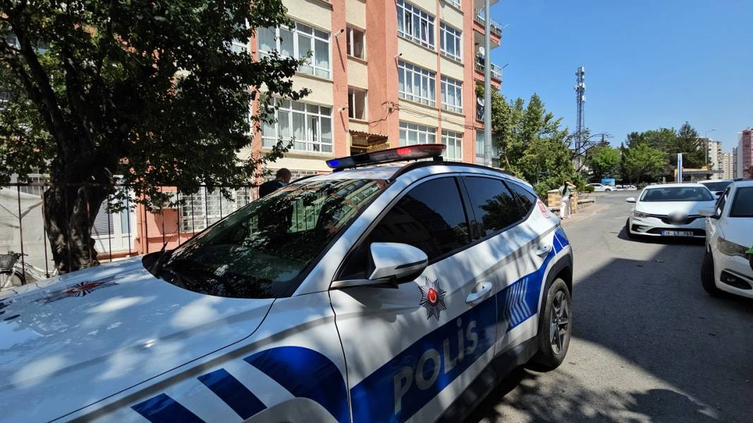 Konya'dan Kayseri'ye gitti, eski eşini bıçakladı! 5